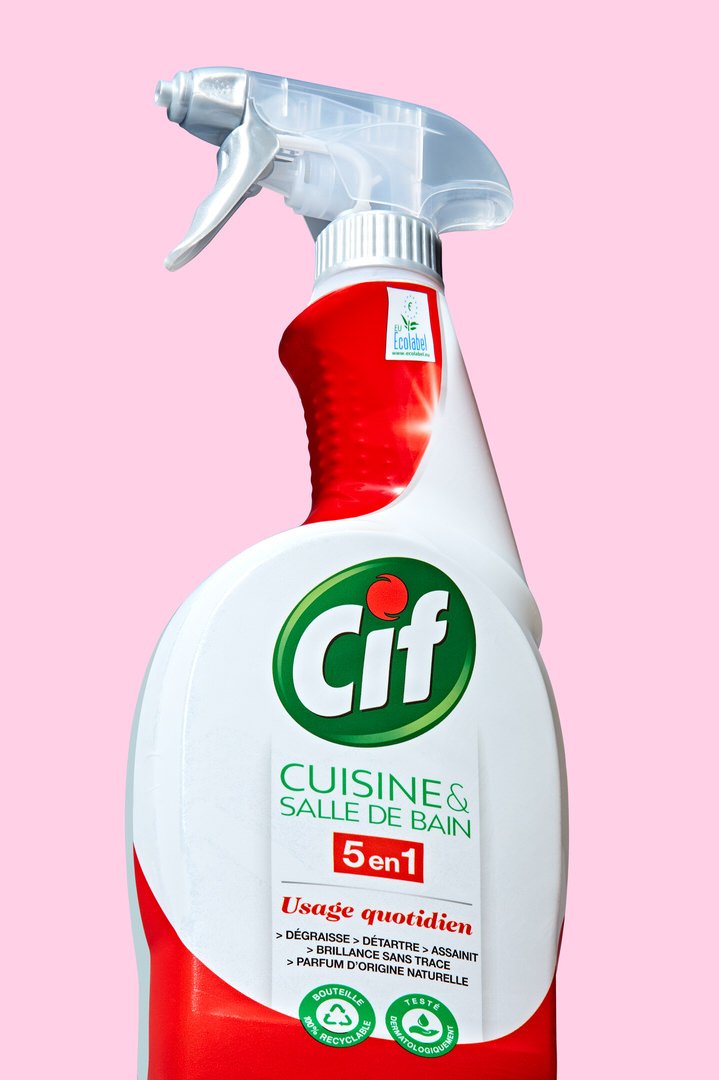 Cif Kitchen & Bathroom 5-in-1 spray cleaner bottle with trigger nozzle, for daily use